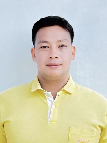 นายอารียะ จะแส